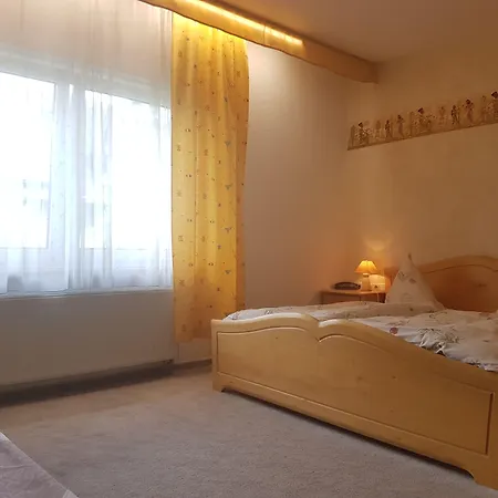 Gaestehaus Strieth 3* Эстрих-Винкель