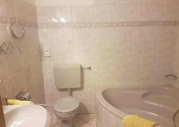 Gaestehaus Strieth 3* Oestrich-Winkel