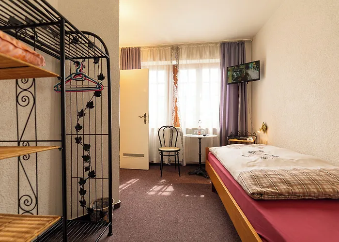 Hotel Gaestehaus Strieth 3*